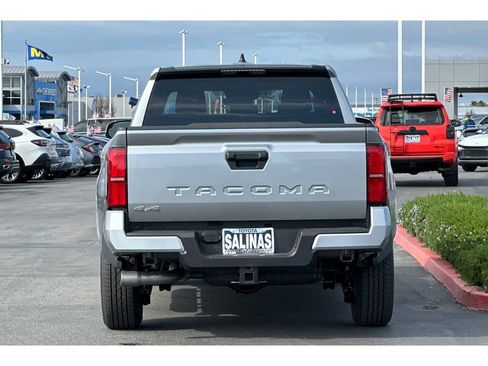 New 2025 Toyota Tacoma SR5 image 5