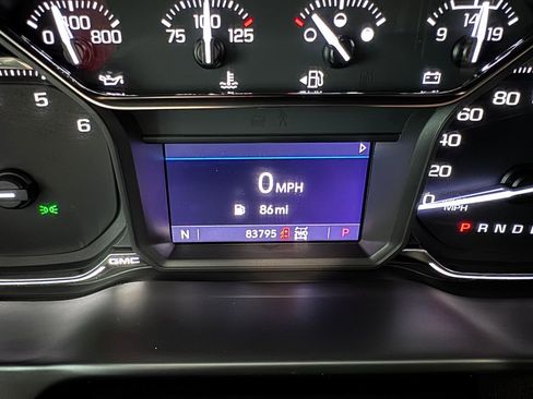 Used 2022 GMC Sierra 2500 AT4 image 17