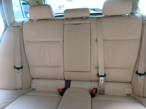 Used 2011 BMW 328i Wagon RWD image 38