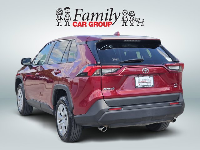 Used 2025 Toyota RAV4 LE AWD/4WD image 3