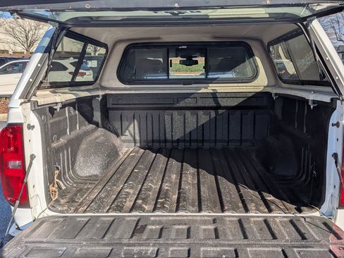 Used 2021 Chevrolet Colorado LT w/ LT Convenience Package image 34