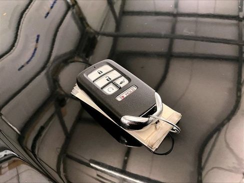 Used 2020 Honda Pilot Touring image 10