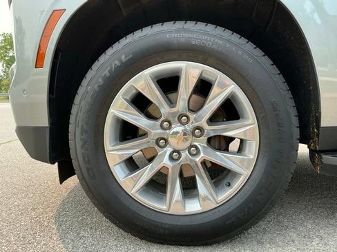 Used 2025 Chevrolet Tahoe Premier AWD/4WD image 15