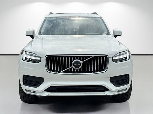 Used 2022 Volvo XC90 T5 Momentum w/ Protection Package Premier AWD/4WD image 8