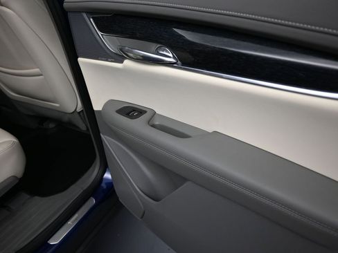 Used 2023 Cadillac XT6 Premium Luxury w/ Technology Package image 20