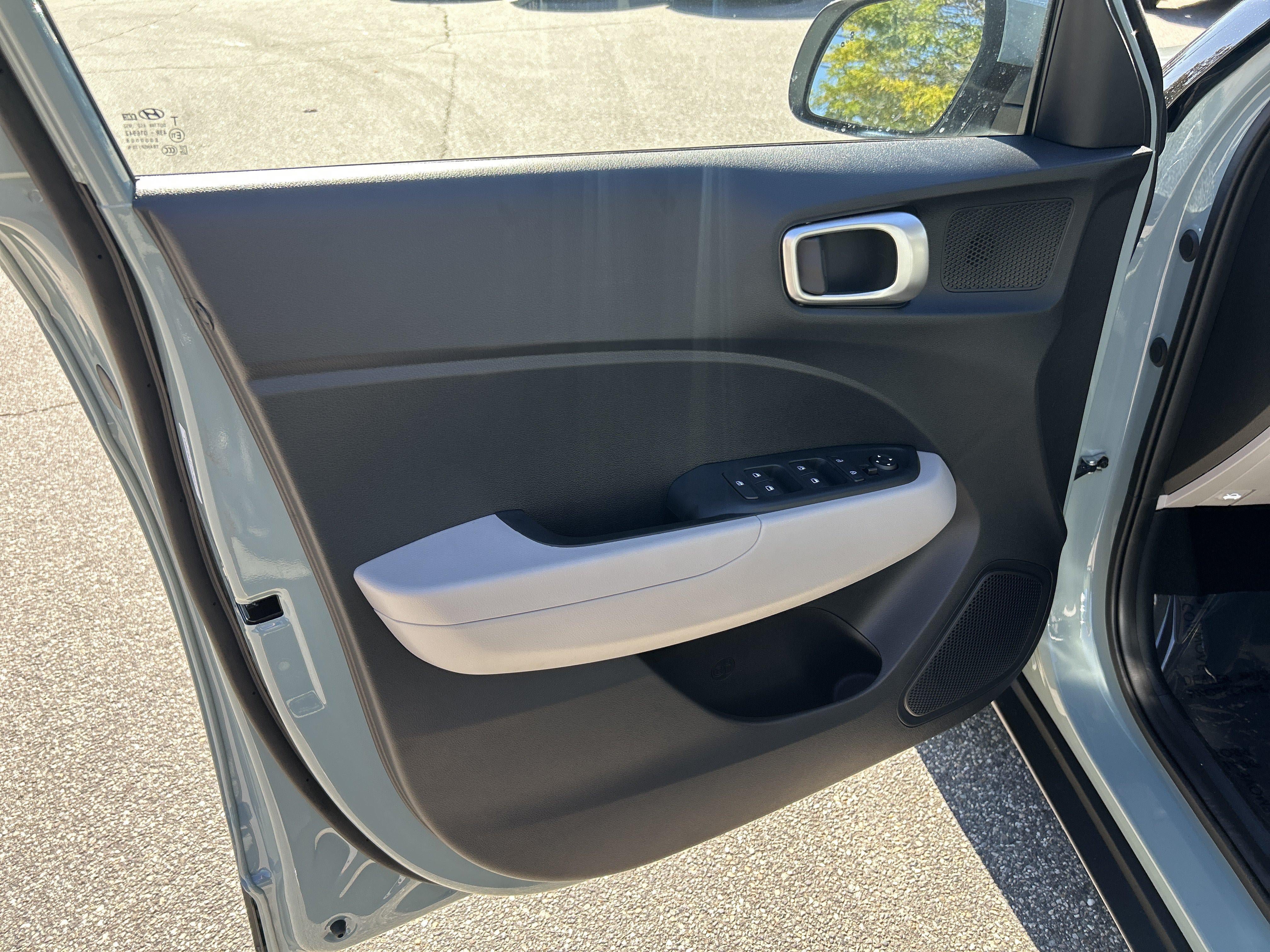 New 2026 Hyundai Venue SEL FWD image 42