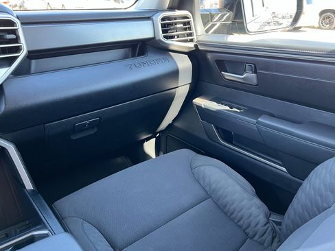 Used 2022 Toyota Tundra SR5 w/ SR5 Convenience Package image 12