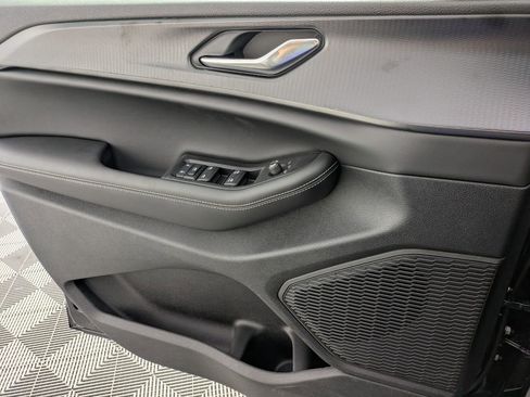 New 2025 Jeep Grand Cherokee Altitude image 14