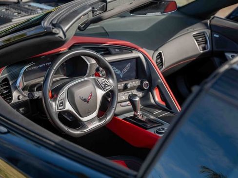 Used 2017 Chevrolet Corvette Z06 image 11