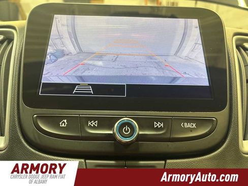 Used 2023 Chevrolet Malibu LT image 17