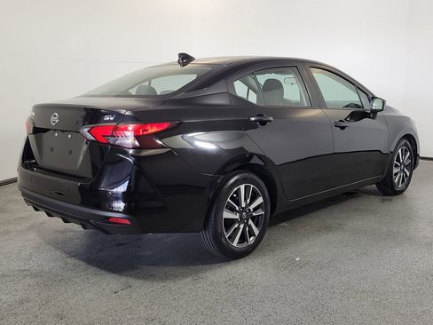 Used 2021 Nissan Versa SV FWD image 6