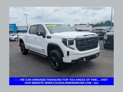 Used 2024 GMC Sierra 1500 AT4 w/ Technology Package AWD/4WD image 1