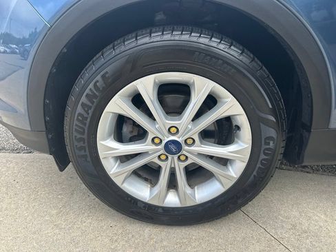 Used 2018 Ford Escape SE w/ SE Sync 3 Package FWD image 33