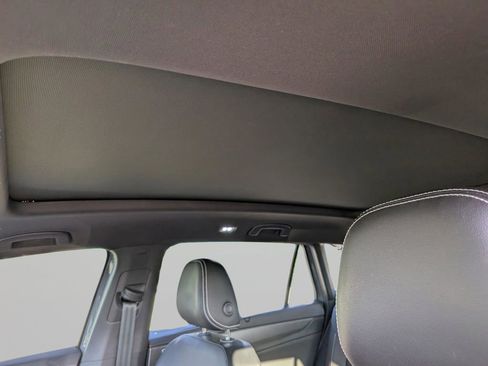 Certified 2024 Volkswagen Atlas Cross Sport SE w/ Panoramic Sunroof Package image 19