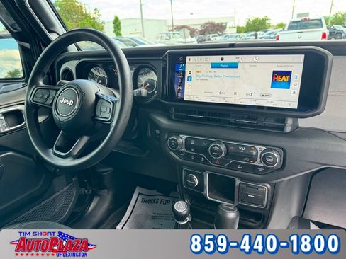 Used 2024 Jeep Gladiator Sport AWD/4WD image 38