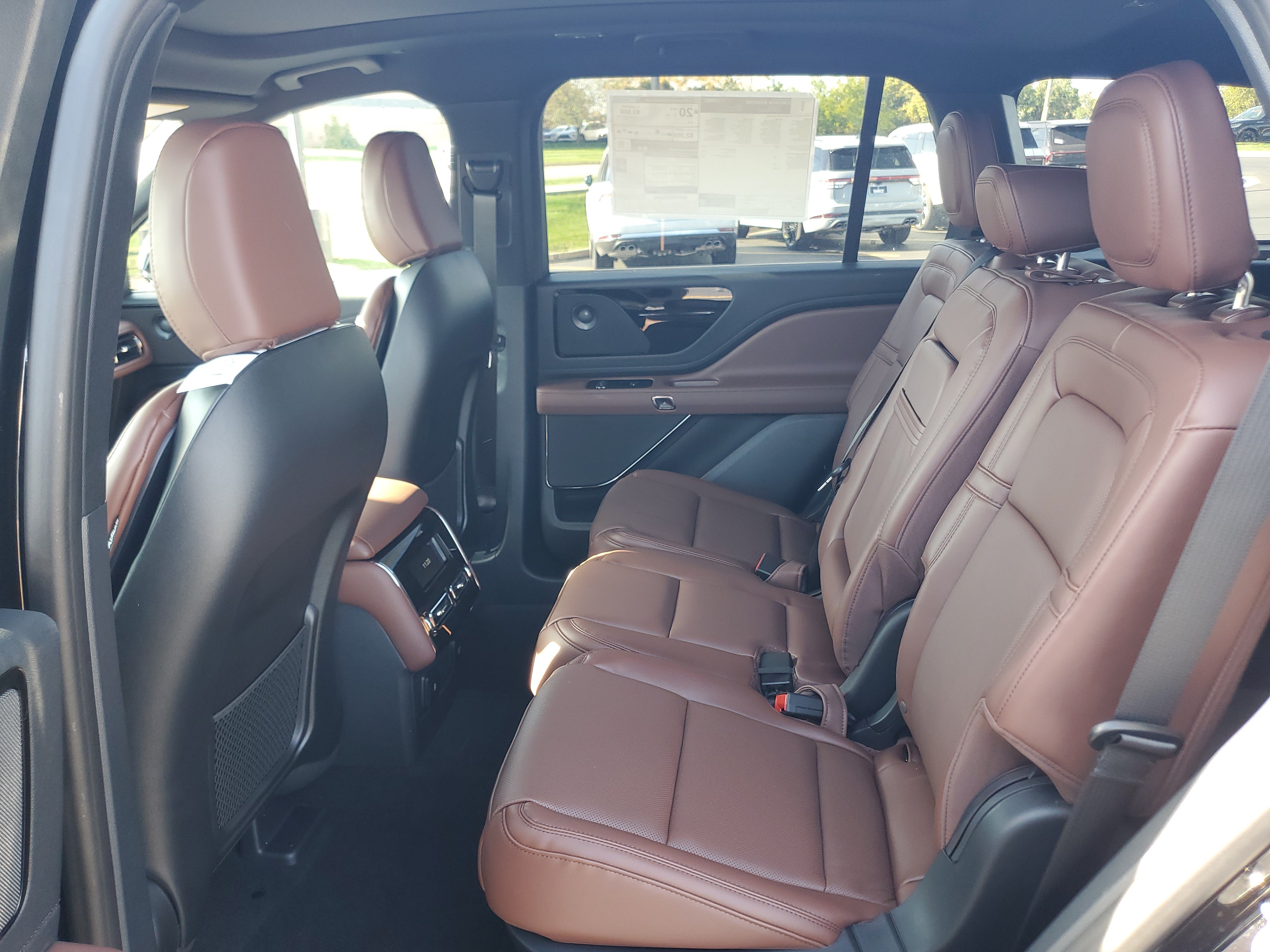 New 2027 Lincoln Aviator Reserve AWD/4WD image 23