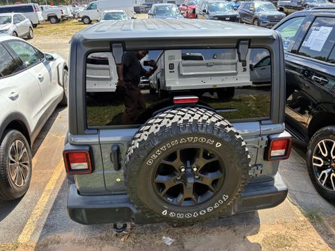 Used 2020 Jeep Wrangler Unlimited Sport AWD/4WD image 7