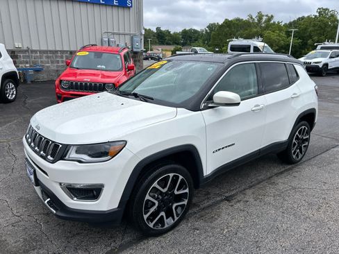 Used 2018 Jeep Compass Limited w/ Navigation Group AWD/4WD image 9