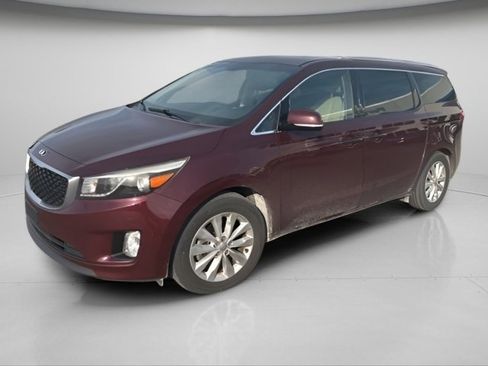 Used 2015 Kia Sedona EX image 3