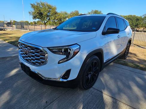 Used 2021 GMC Terrain SLE w/ Driver Convenience Package image 1