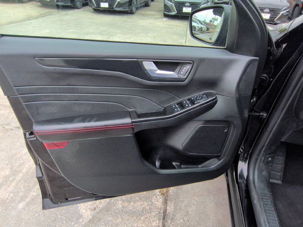 Used 2026 Ford Escape ST-Line FWD image 11