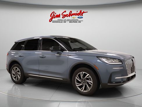 Used 2024 Lincoln Corsair AWD w/ Towing Package image 2