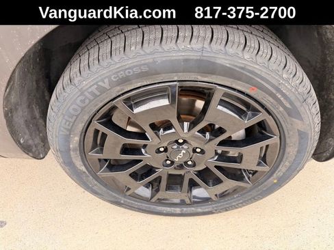 Used 2022 Kia Telluride EX w/ EX Premium Package image 11