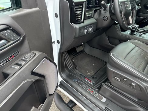 Used 2024 GMC Sierra 1500 AT4X AWD/4WD image 14