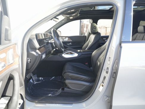 Used 2024 Mercedes-Benz GLS 580 4MATIC image 25