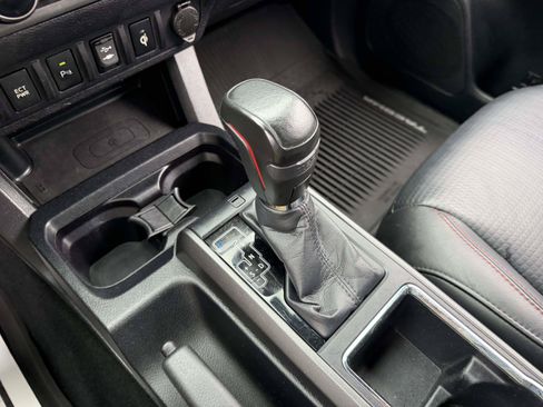 Used 2017 Toyota Tacoma TRD Pro AWD/4WD image 19