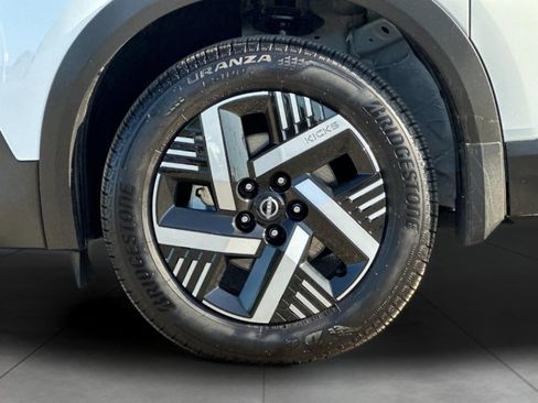 Used 2025 Nissan Kicks SV image 24