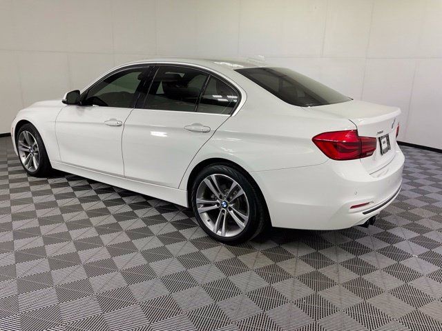 Used 2017 BMW 330i xDrive Sedan AWD/4WD image 4