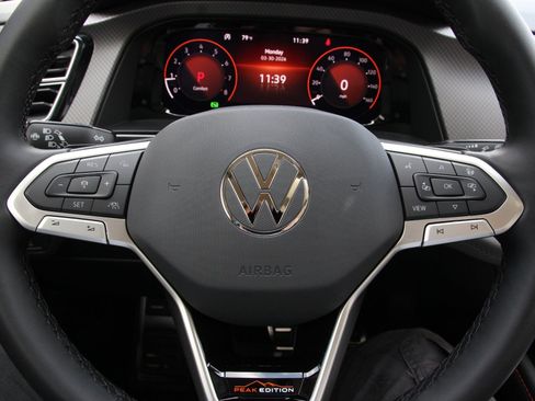 New 2026 Volkswagen Atlas Peak Edition AWD/4WD image 16