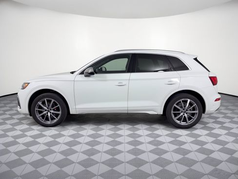 Used 2023 Audi SQ5 Premium Plus w/ Premium Plus Package AWD/4WD image 2