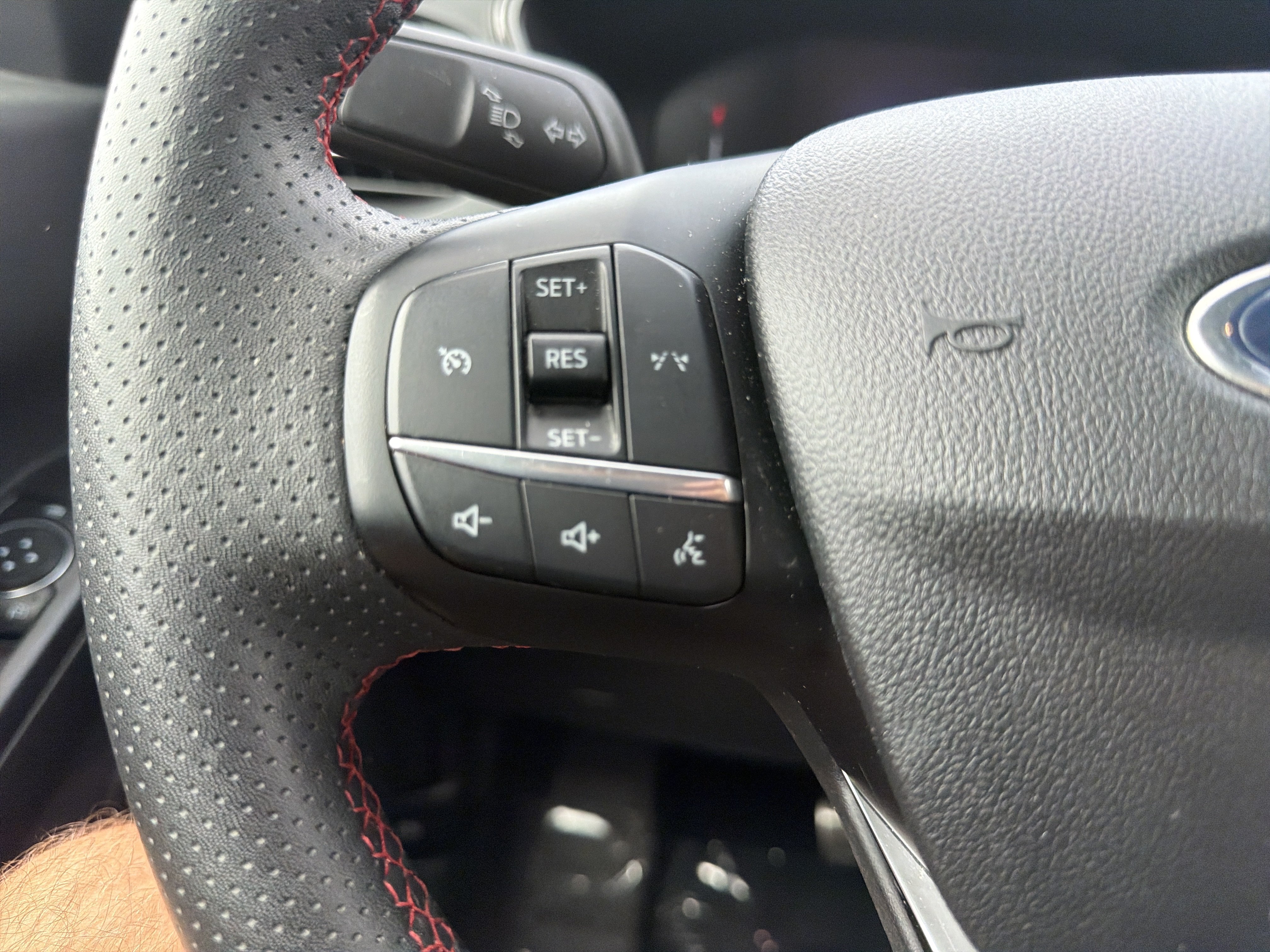 Used 2024 Ford Escape ST-Line AWD/4WD image 18
