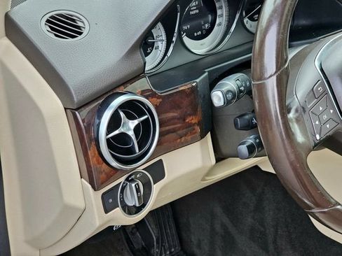 Used 2015 Mercedes-Benz GLK 350 4MATIC image 16