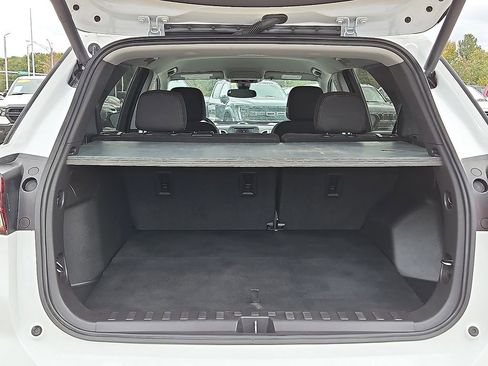 Used 2024 Chevrolet Equinox LT image 31