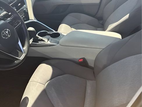 Used 2024 Toyota Camry LE w/ Convenience Package FWD image 7