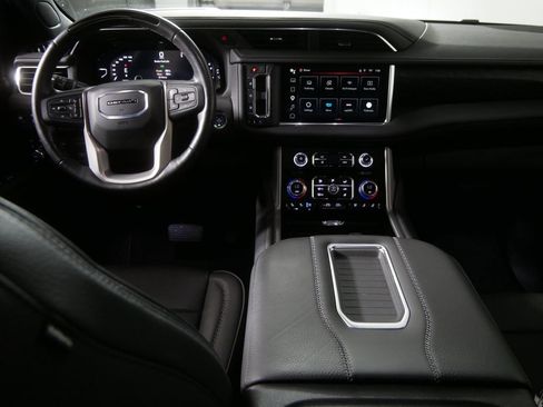Used 2024 GMC Yukon Denali w/ Advanced Technology Package AWD/4WD image 24
