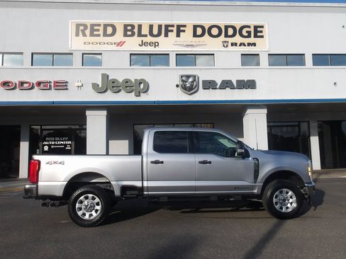 Used 2024 Ford F250 XLT image 1