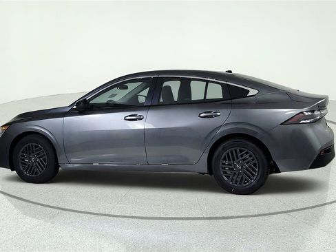 Used 2026 Nissan Sentra SV w/ Floor Mat Package FWD image 4