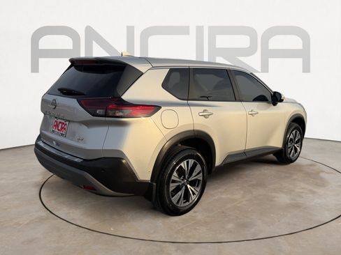 Used 2023 Nissan Rogue SV image 12