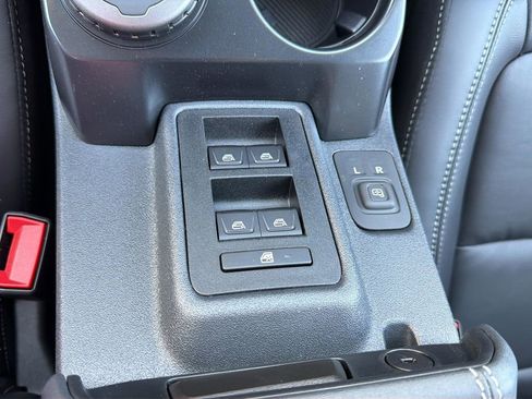 Used 2026 Ford Bronco Outer Banks AWD/4WD image 25