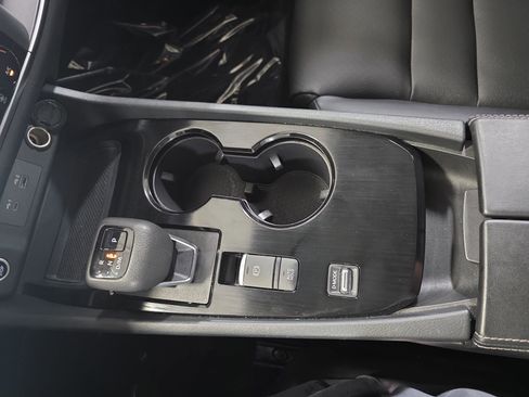 Used 2023 Nissan Rogue SV w/ SV Premium B Package FWD image 25