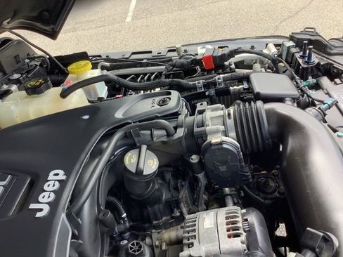 Used 2020 Jeep Gladiator Sport w/ Quick Order Package 24S AWD/4WD image 22