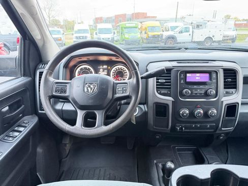 Used 2016 RAM 2500 Tradesman w/ Chrome Appearance Group AWD/4WD image 16