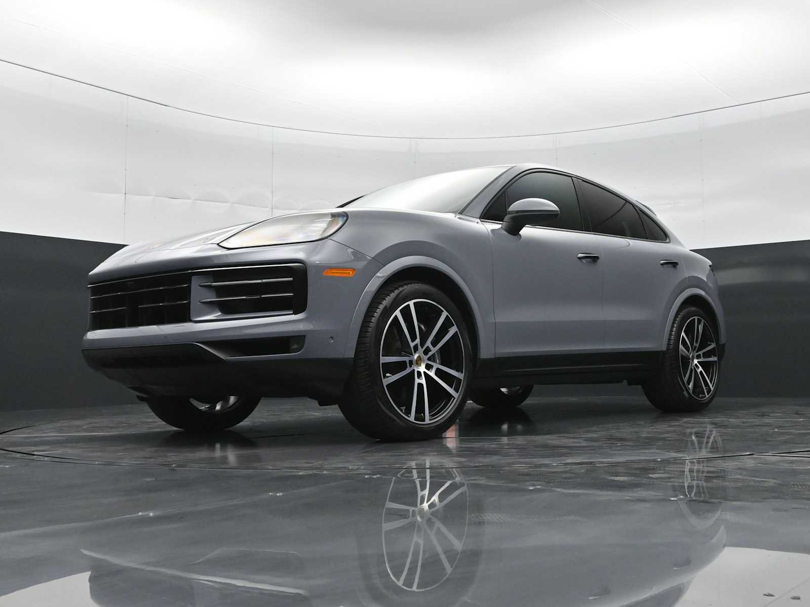 Certified 2024 Porsche Cayenne Coupe AWD/4WD image 38