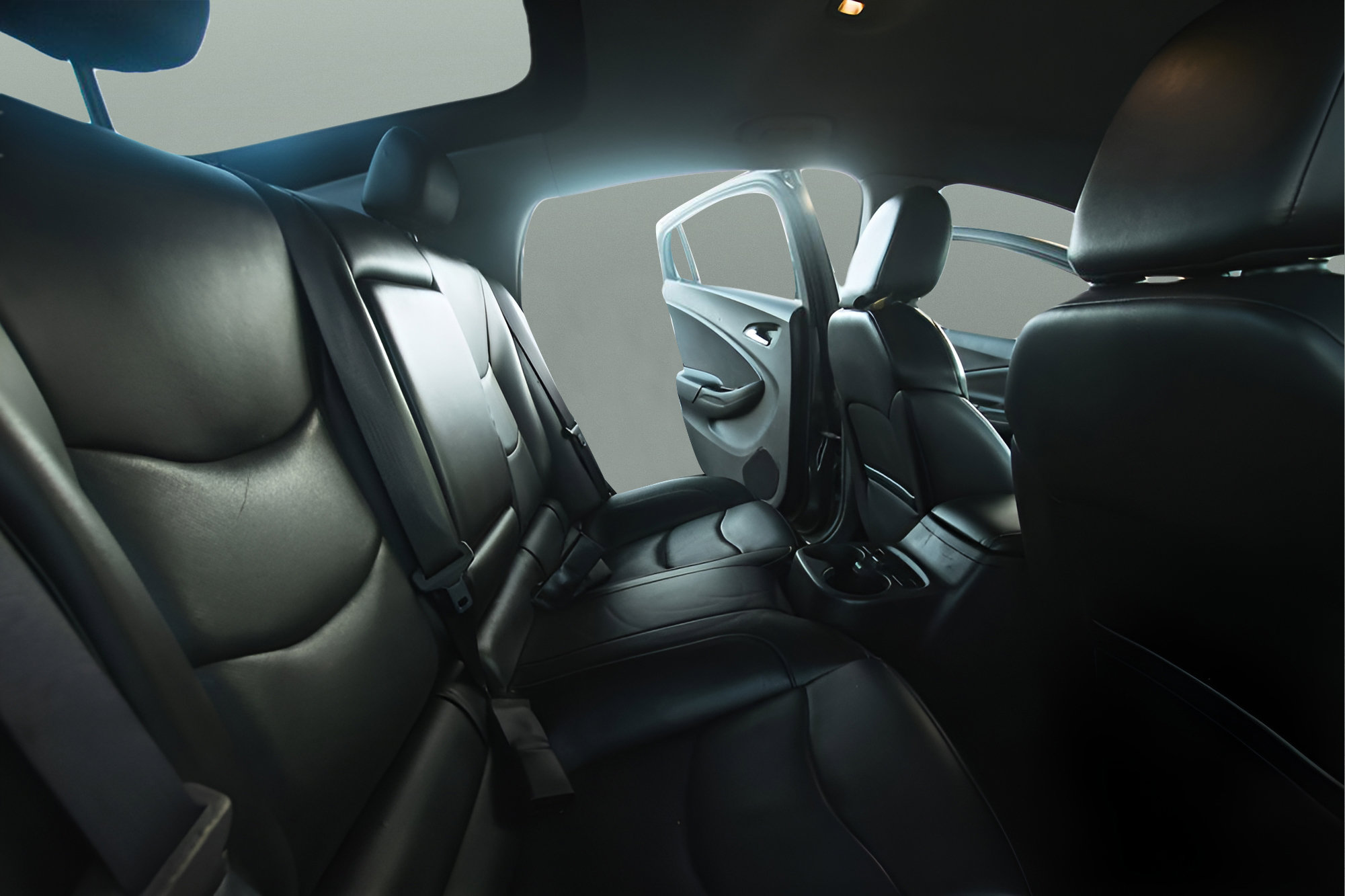 Used 2016 Chevrolet Volt Premier FWD image 16