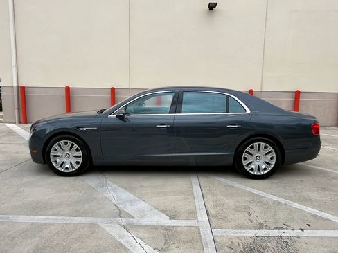 Used 2015 Bentley Flying Spur W12 image 7