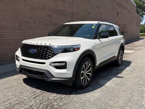 Used 2023 Ford Explorer ST-Line w/ Class IV Trailer Tow Package AWD/4WD image 1